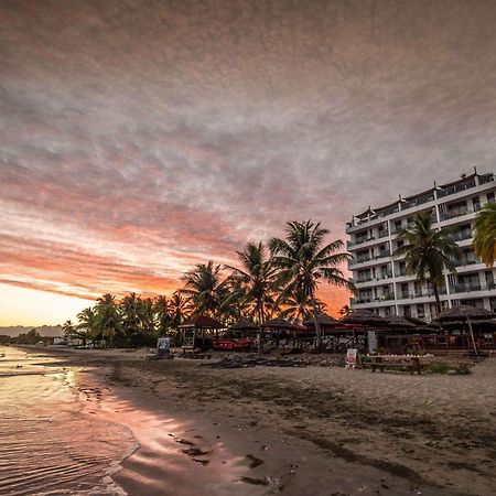 Ramada Suites By Wyndham Wailoaloa Beach Fiji Nadi Extérieur photo