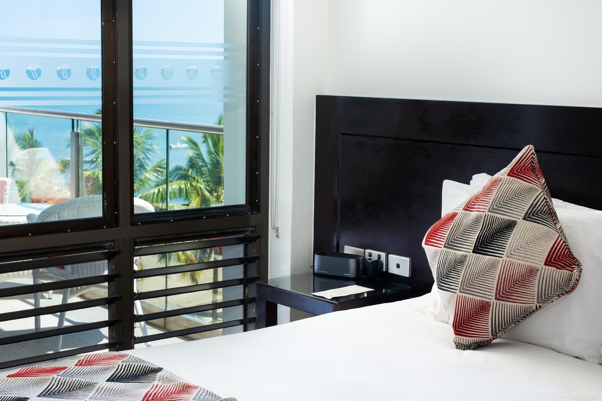 Ramada Suites By Wyndham Wailoaloa Beach Fiji Nadi Extérieur photo