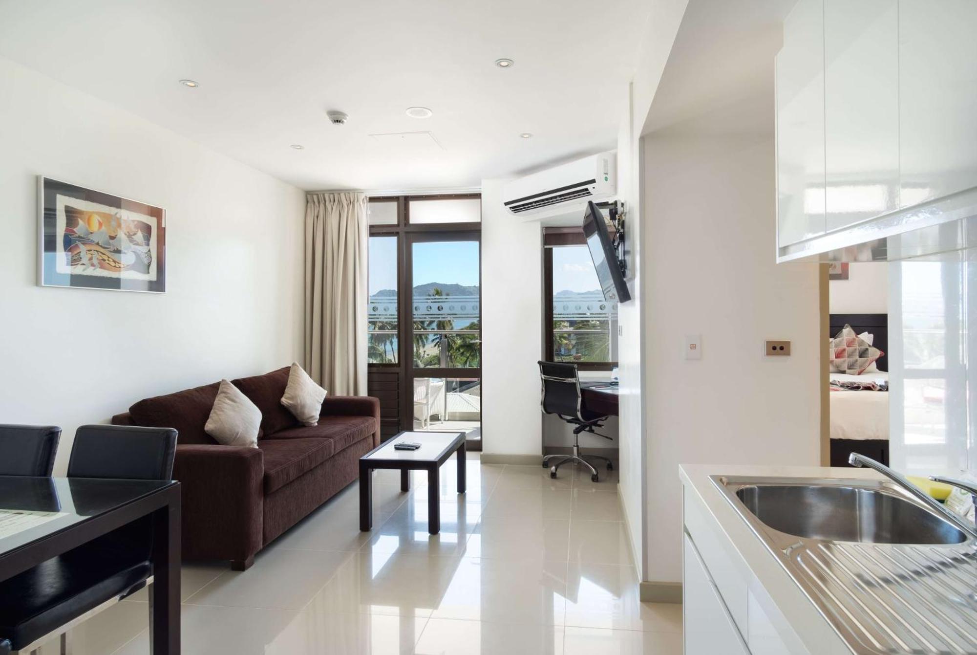 Ramada Suites By Wyndham Wailoaloa Beach Fiji Nadi Extérieur photo