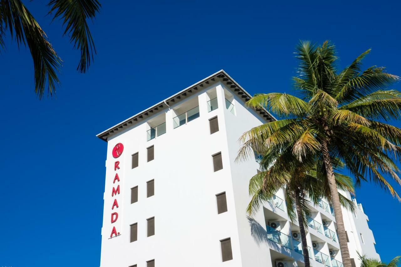 Ramada Suites By Wyndham Wailoaloa Beach Fiji Nadi Extérieur photo